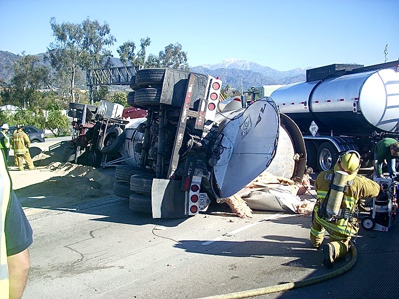TRUCK ROLLOVER, roadside emergency cleanup services